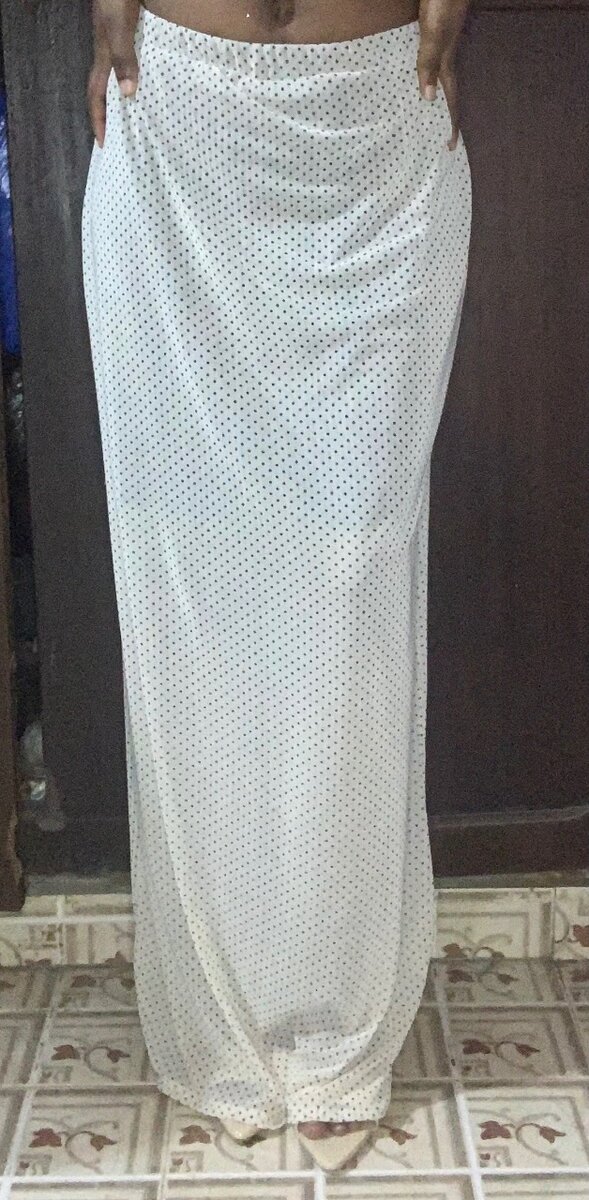 Jupe longue à pois élégante