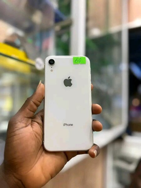 iPhone XR