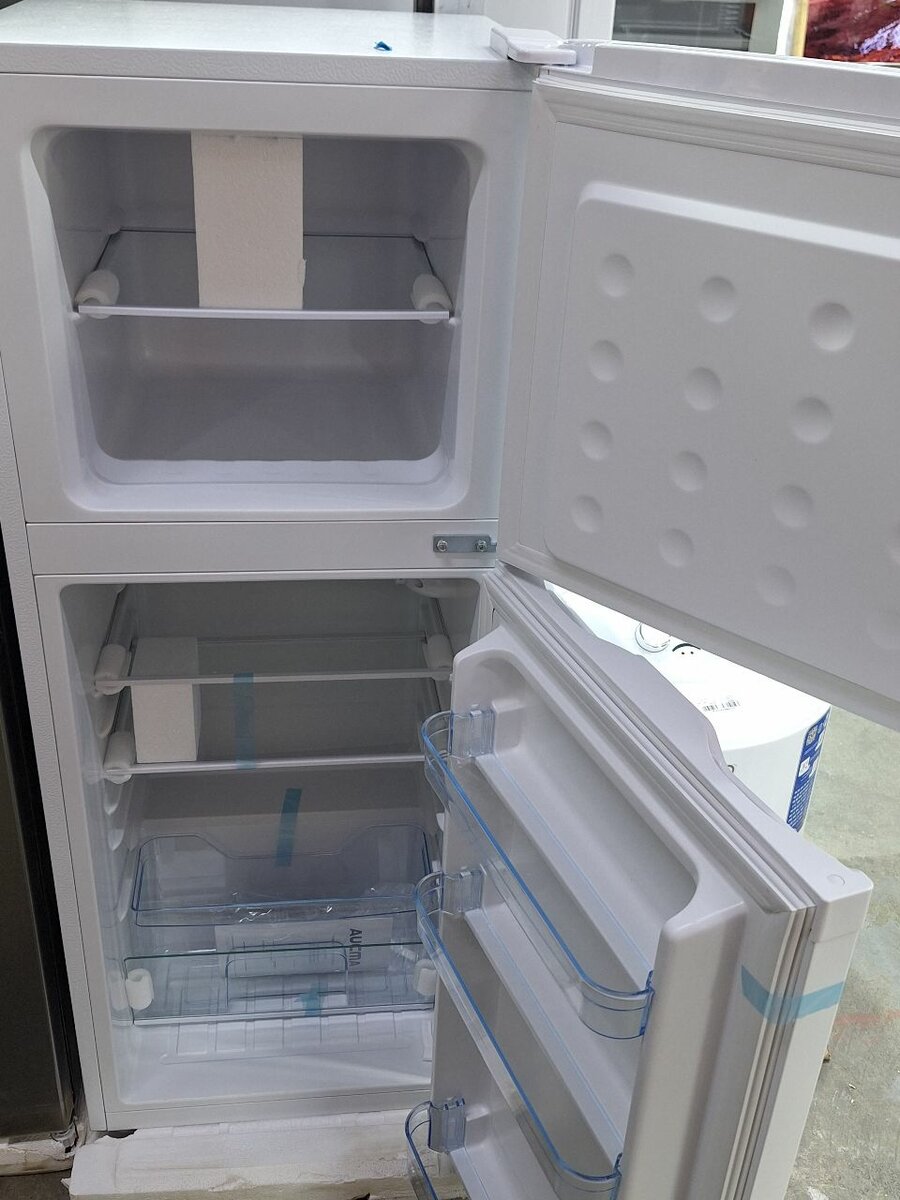 Холодильник  Aucma