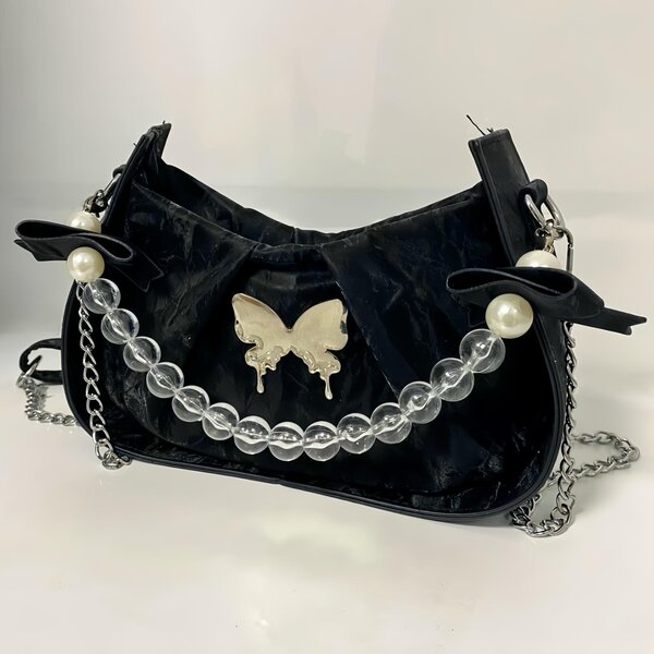 Элегантная черная сумочка