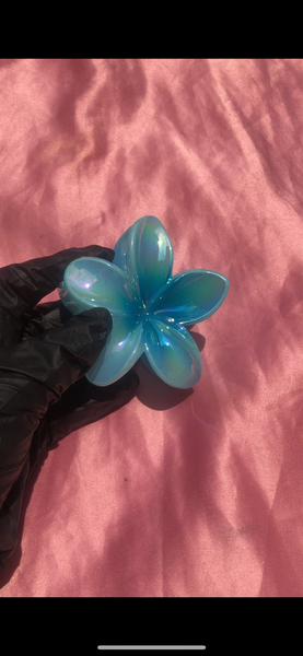 Clip fleur bleu ciel