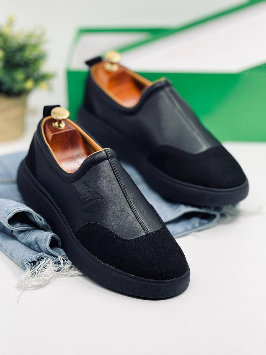 LOUIS VUITTON EASY WEAR ALL BLACK