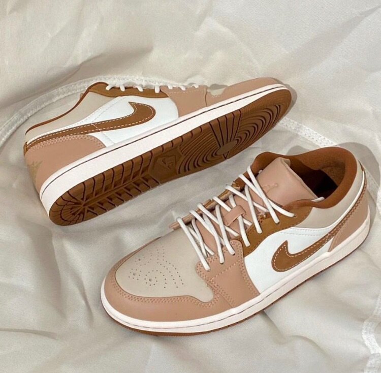 Jordan one low sneakers