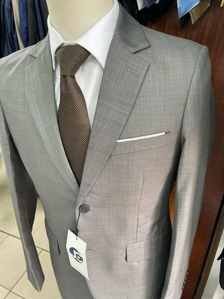 Costume élégant pour homme