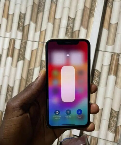 iPhone XR Jaune 64 Go