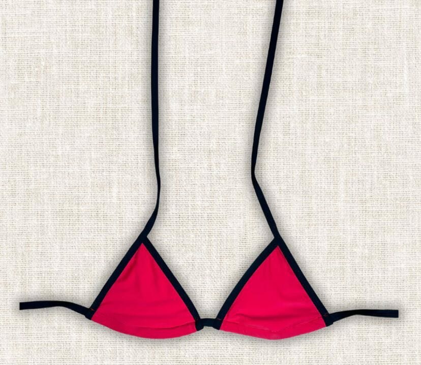 Bikini rouge élégant femme