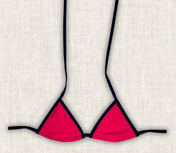 Bikini rouge élégant femme