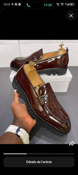 Chaussures habillées en cuir brillant