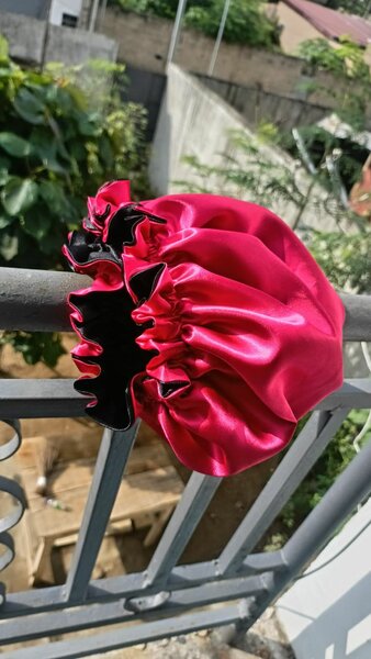Bonnet en satin - Doublé