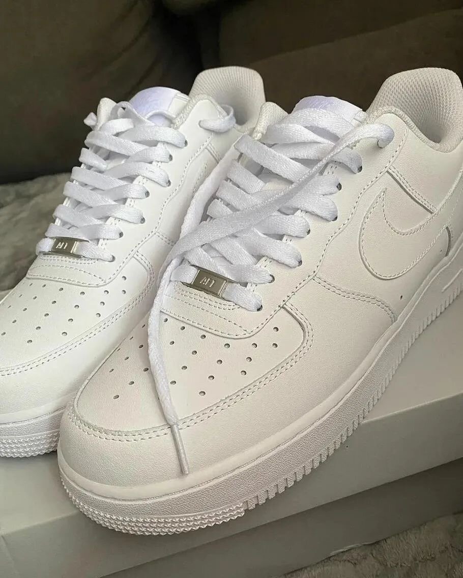 Baskets blanches élégantes