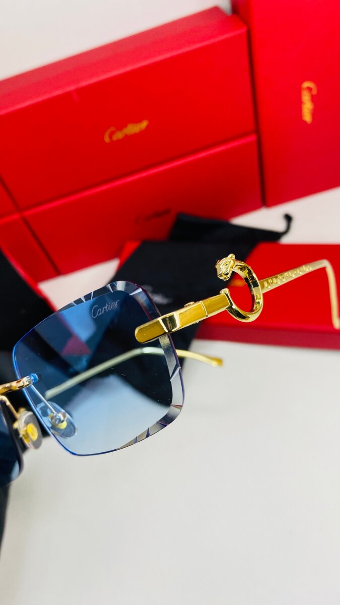 Cartier Lunettes de Soleil Élégantes
