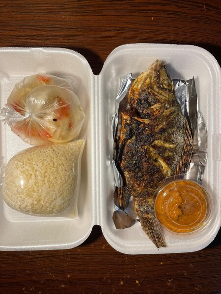 Poisson Braisé avec Attiéké