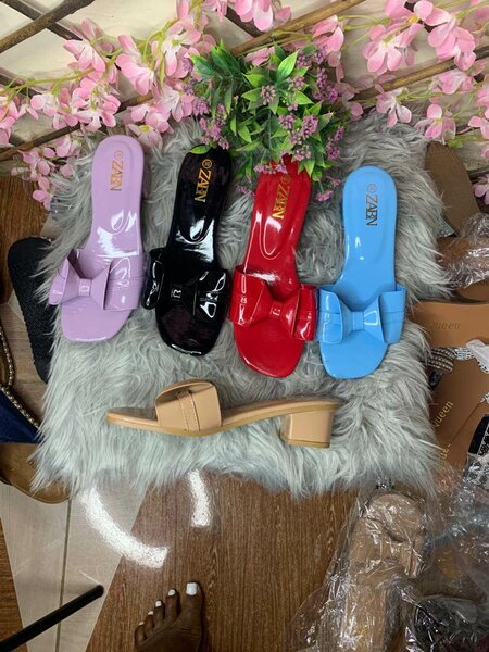 Sandales élégantes avec nœud