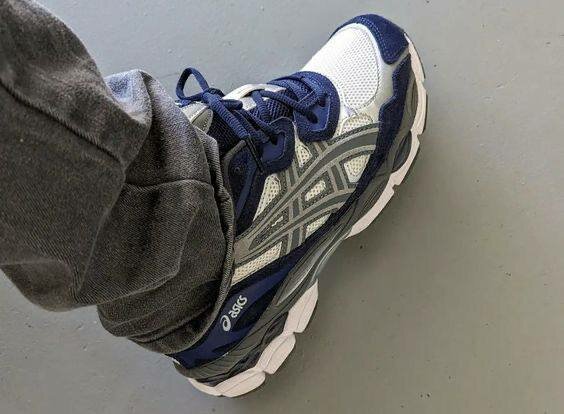 Baskets running ASICS homme