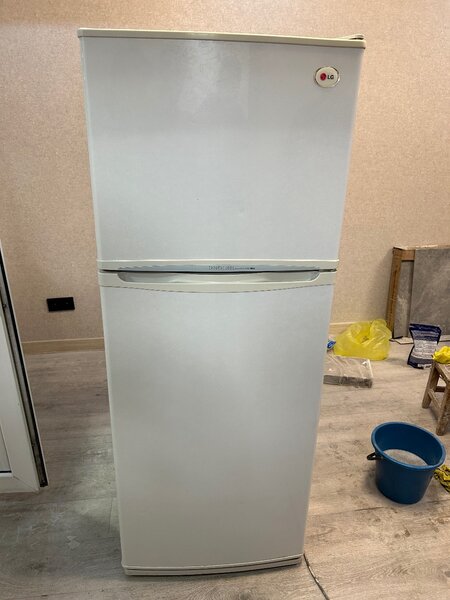 LG холодильник /бу