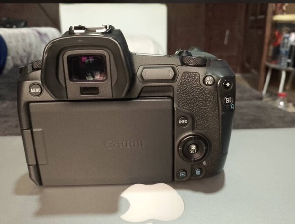 Canon EOS R (Body Only)