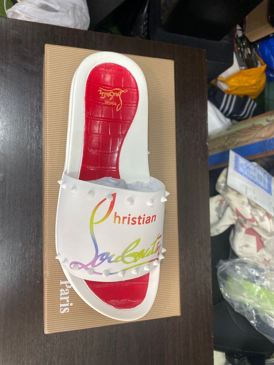 Tongs Blancs Louboutin