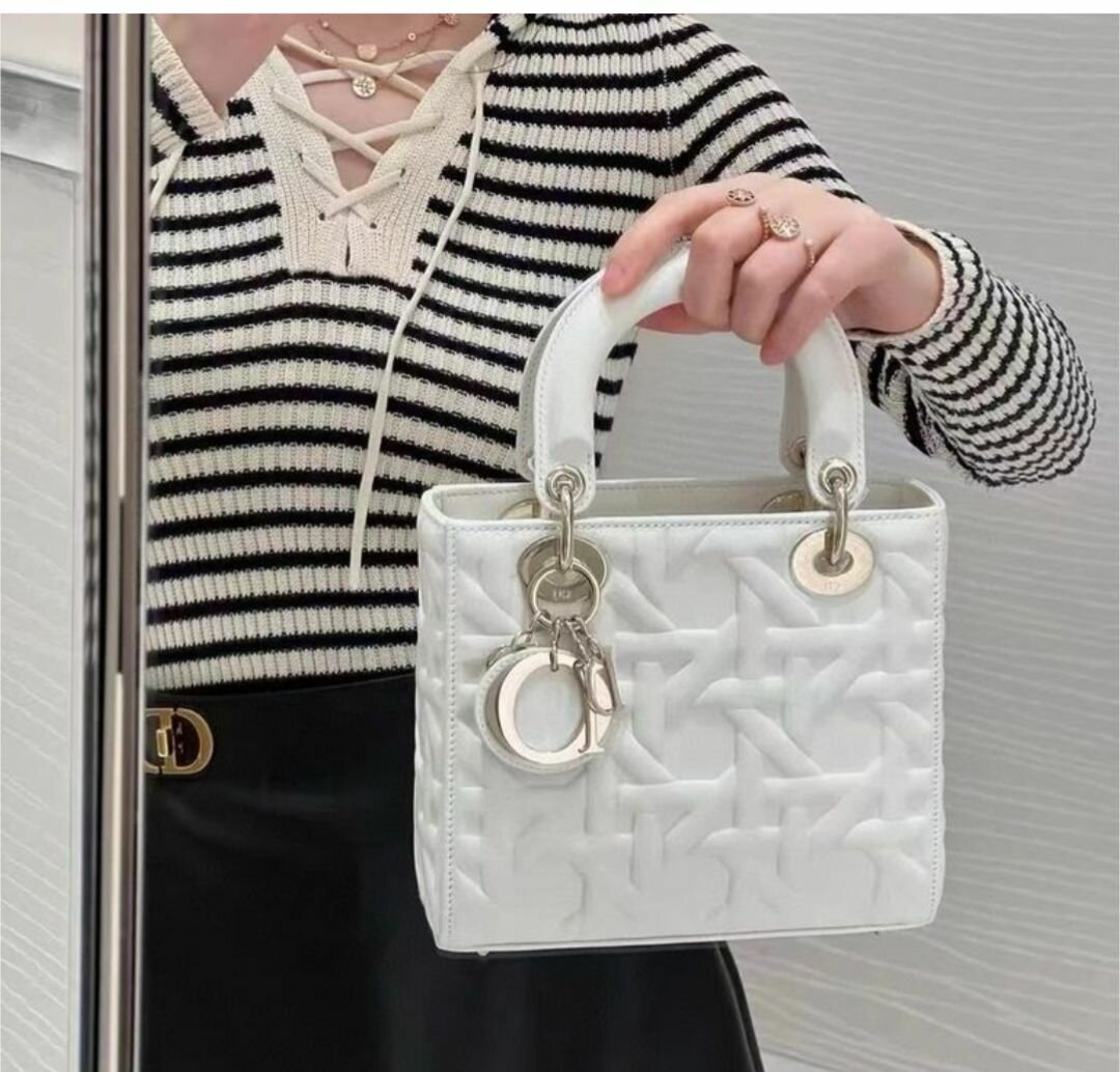 Sac à main blanc élégant