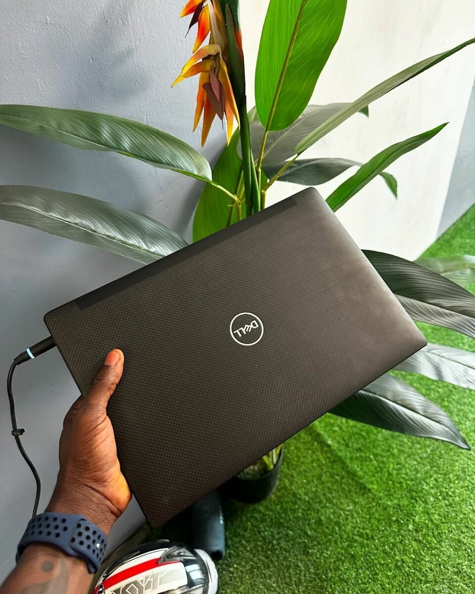 Dell Latitude 7490 256 SSD/8GB RAM