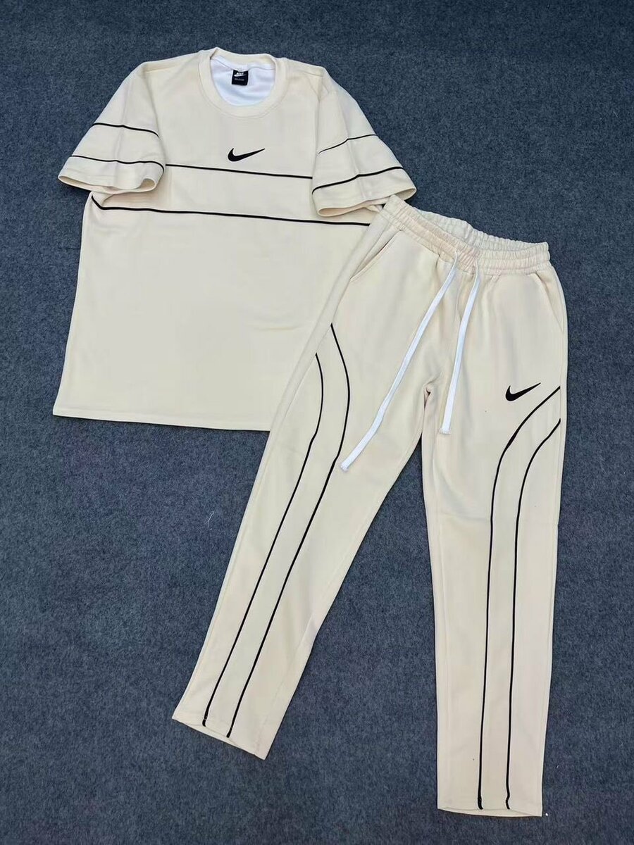 Ensemble de sport Nike élégant