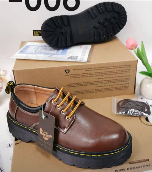 Bottes en cuir robustes