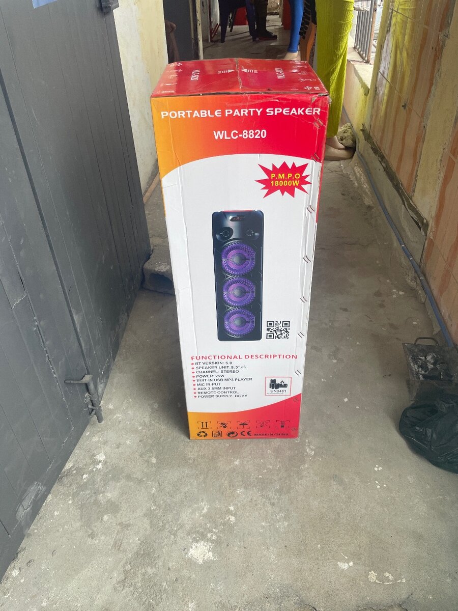 Enceinte de Fête Portable WLC-8820