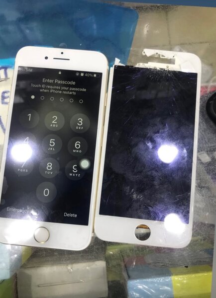 IPHONE SCREEN REPLACEMENT