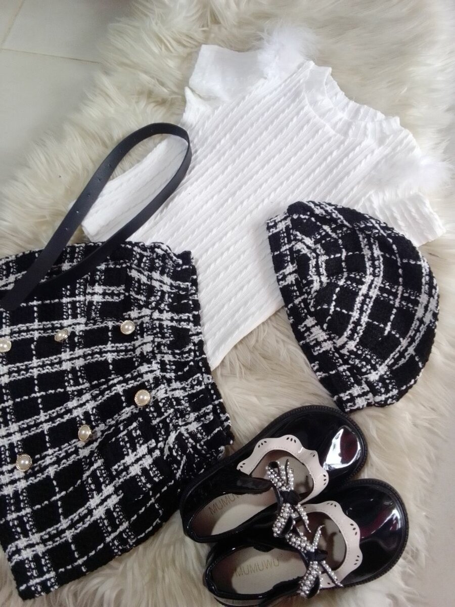 Ensemble élégant pour fillette