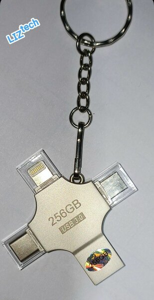 Clé USB 4en1