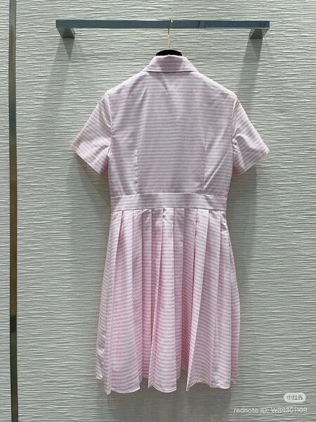 Robe chemise à rayures roses