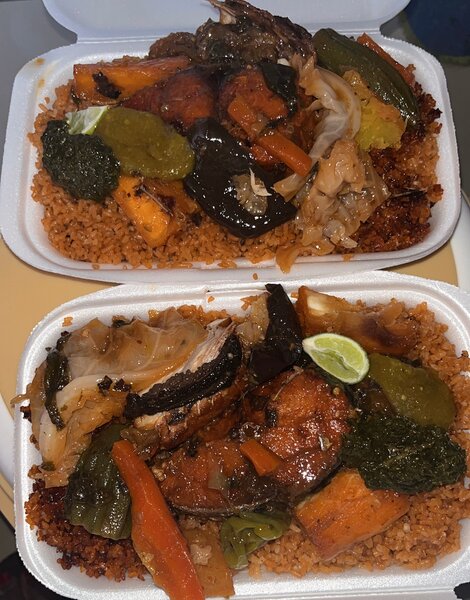 Plat de riz épicé avec poisson