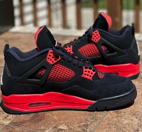 Jordan 4 red & black