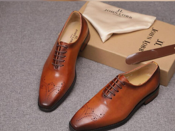 Chaussures habillées élégantes