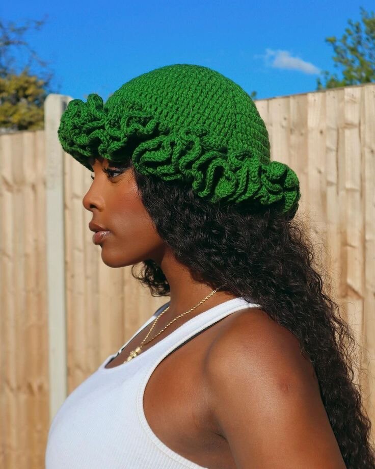 Chapeau et ensemble crochet