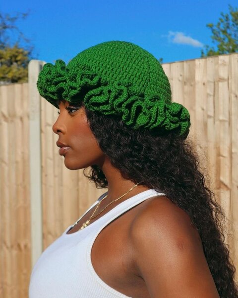 Chapeau et ensemble crochet