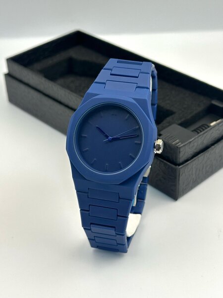 Montre unisexe moderne colorée