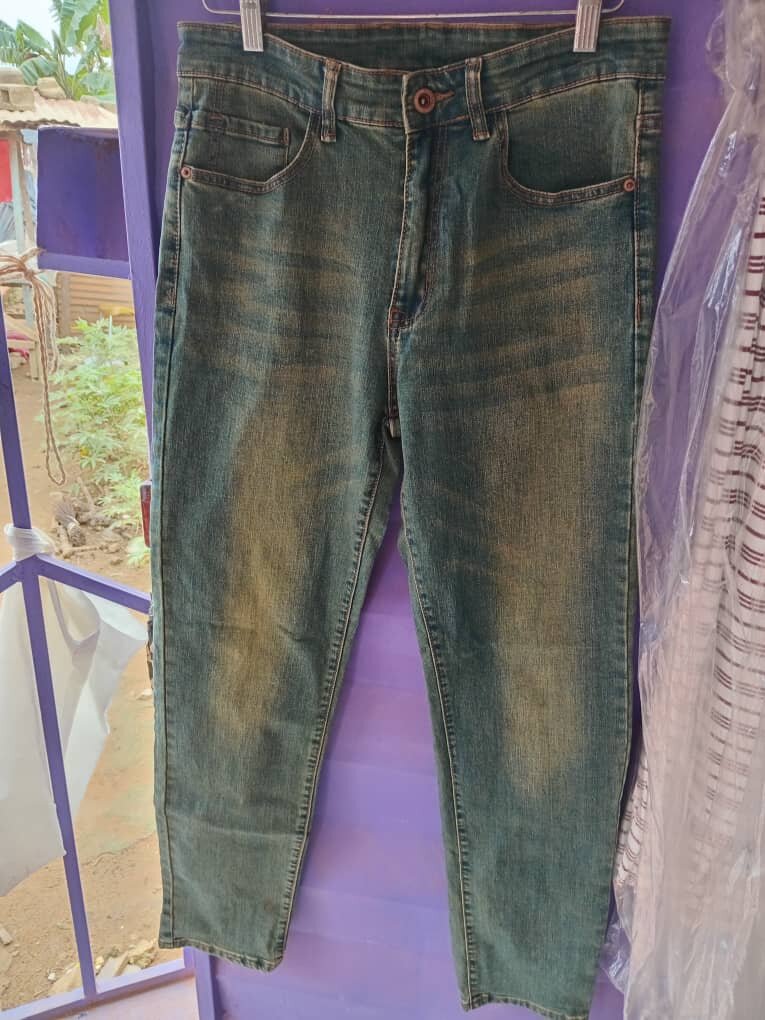 Jeans droits pour hommes