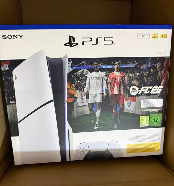 PlayStation 5 Slim avec FC 26