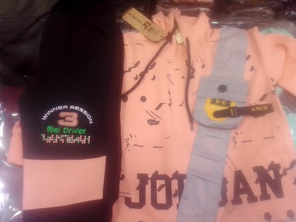 Kids play Suit