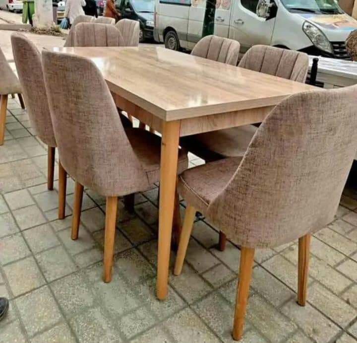 Table a manger avec chaises