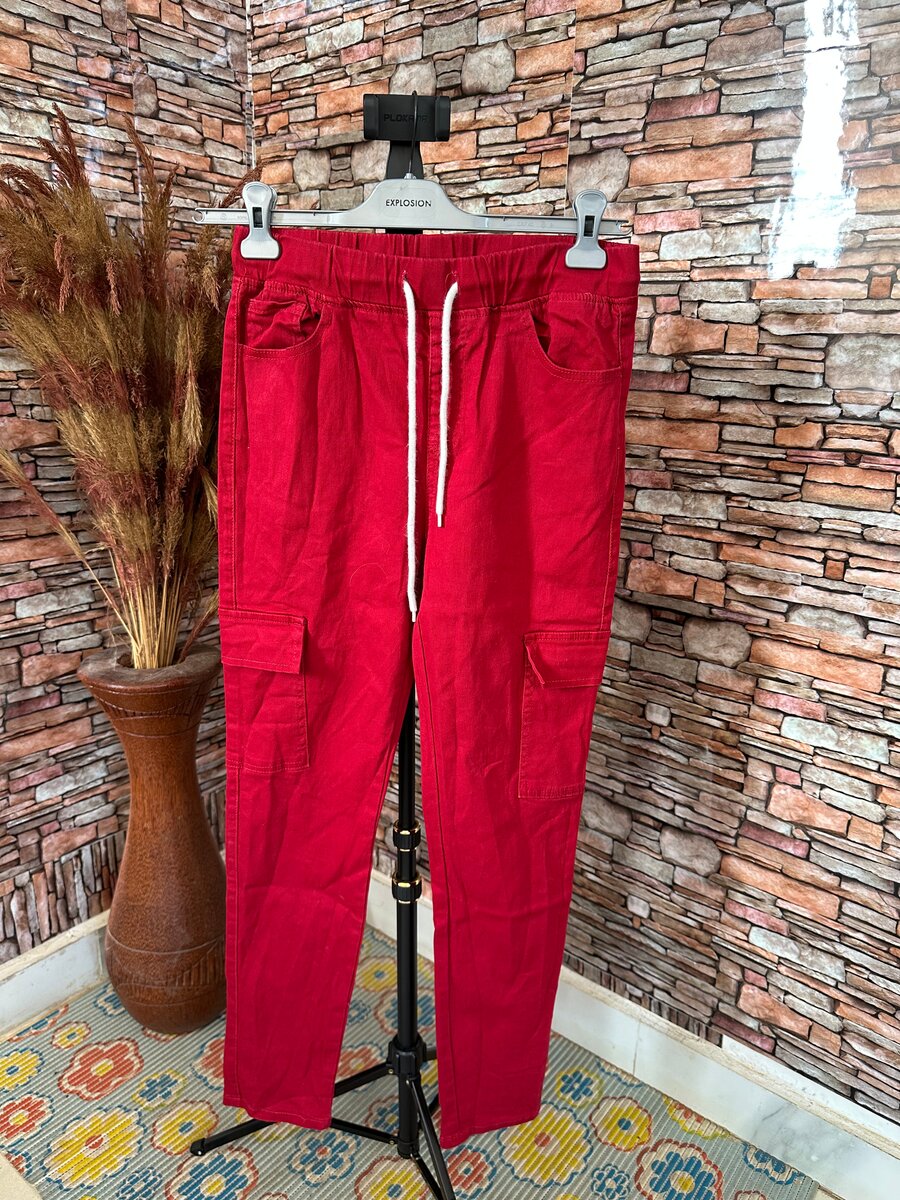 Pantalon cargo rouge