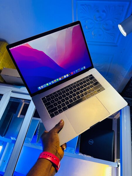 MacBook Pro 2018 15.6inch