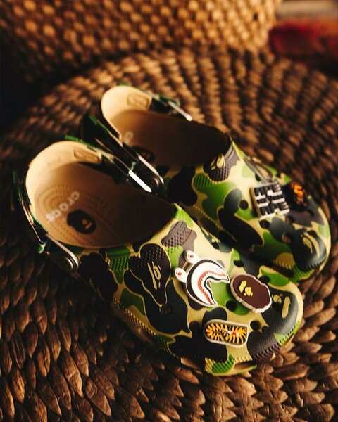 Crocs bape