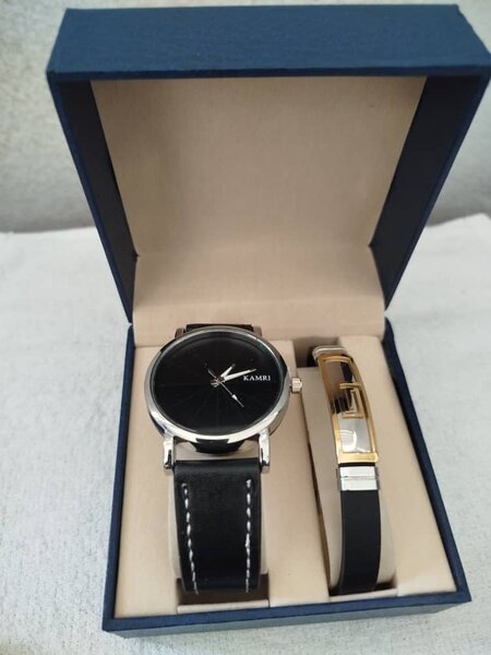 Montre élégante avec bracelet
