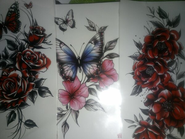 Masque et tatouage éphémère.