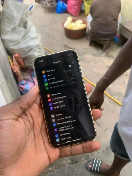 iPhone XR Jaune Débloqué