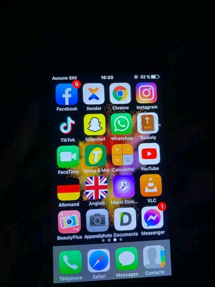iPhone bleu déverrouillé