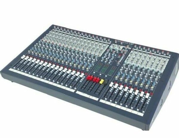 Table de mixage audio professionnelle