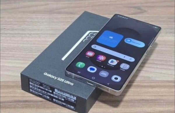 Samsung Galaxy S25 Ultra Smartphone