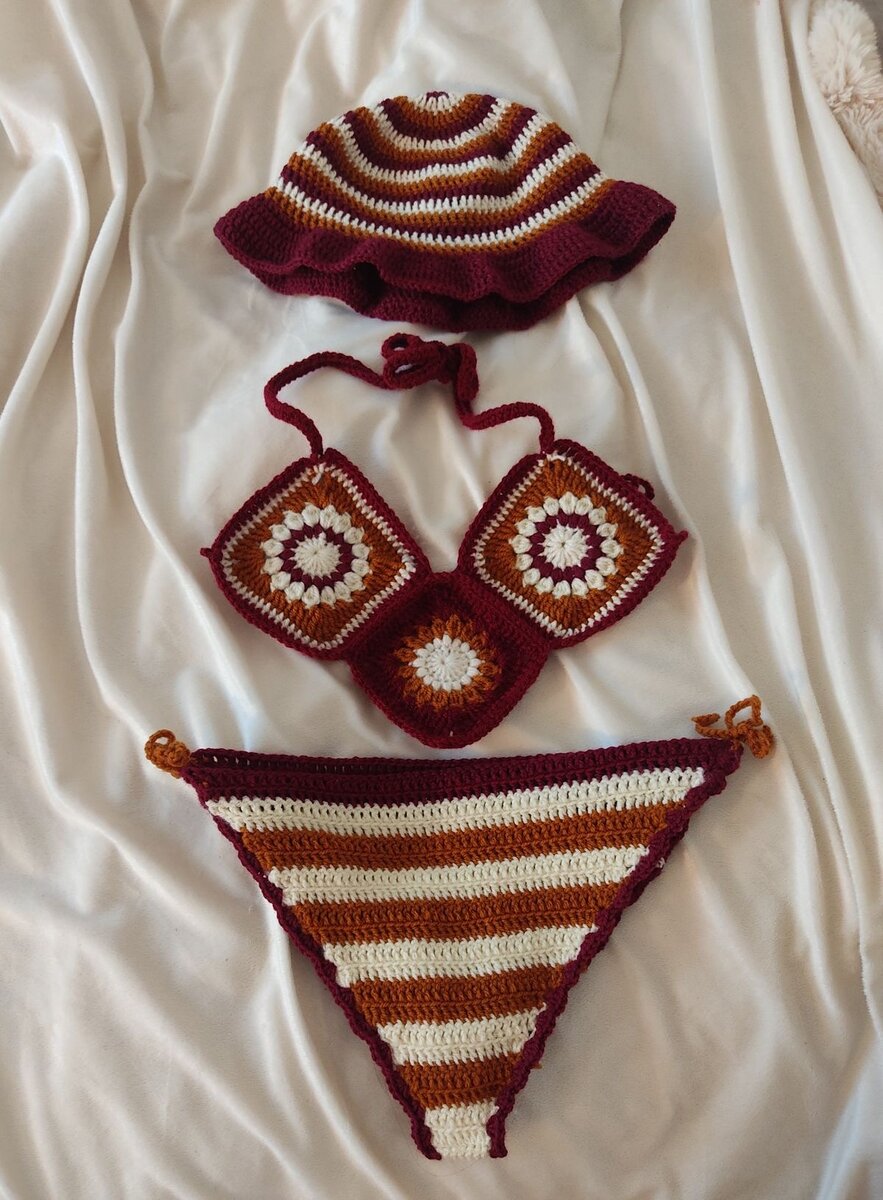 Ensemble de bikini au crochet